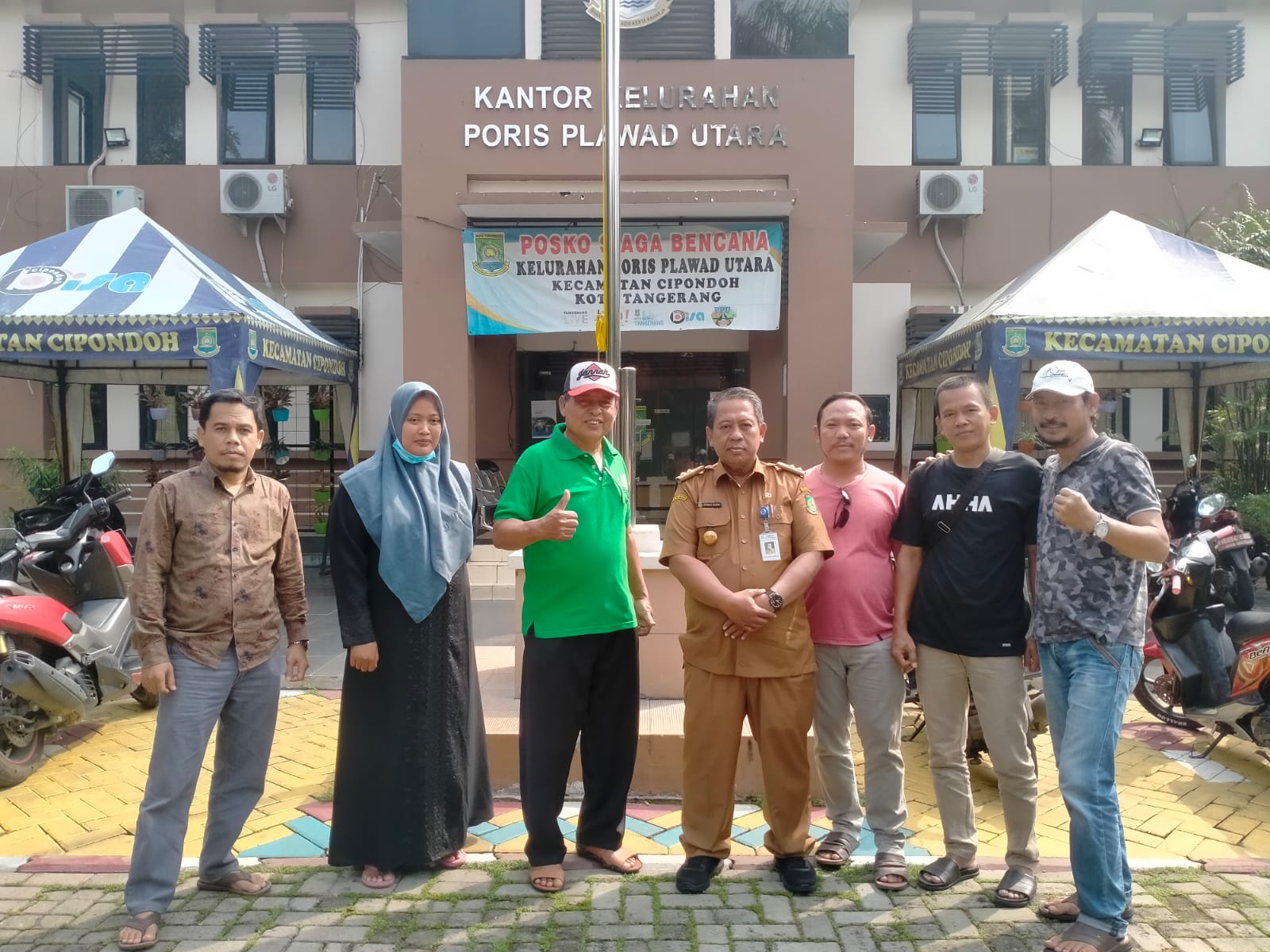 Bersama Ketua FKTS Kecamatan dan Rt dan  Kelurahan Poris Plawad Utara 