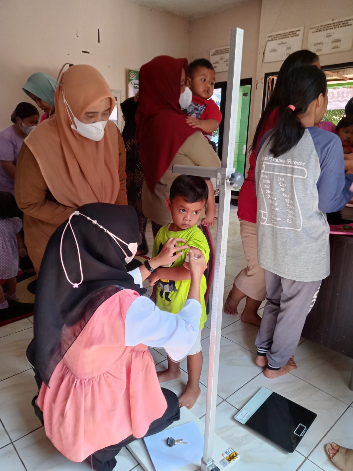 Pelaksanaan Bulan Imunisasi Anak Nasional (BIAN) di Posyandu Gagak
