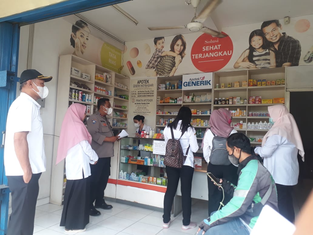 Puskesmas Poris Plawad dan Binamas, para Kasie ,Staf Poris Plawad Utara  Sosialisai ke Apotik Atau Faskes yang ada di Wilayah Kelurahan Poris Plawad Utara
